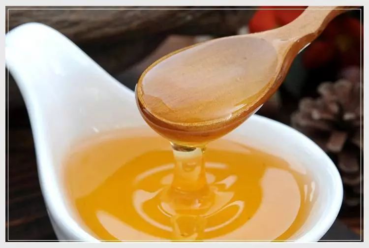 初學(xué)養(yǎng)蜂的注意事項（初學(xué)養(yǎng)蜂應(yīng)該怎么做 ）