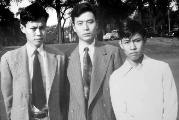 千里共同途！楊振寧百歲生日演講，他與鄧稼先的世紀友情讓人動容
