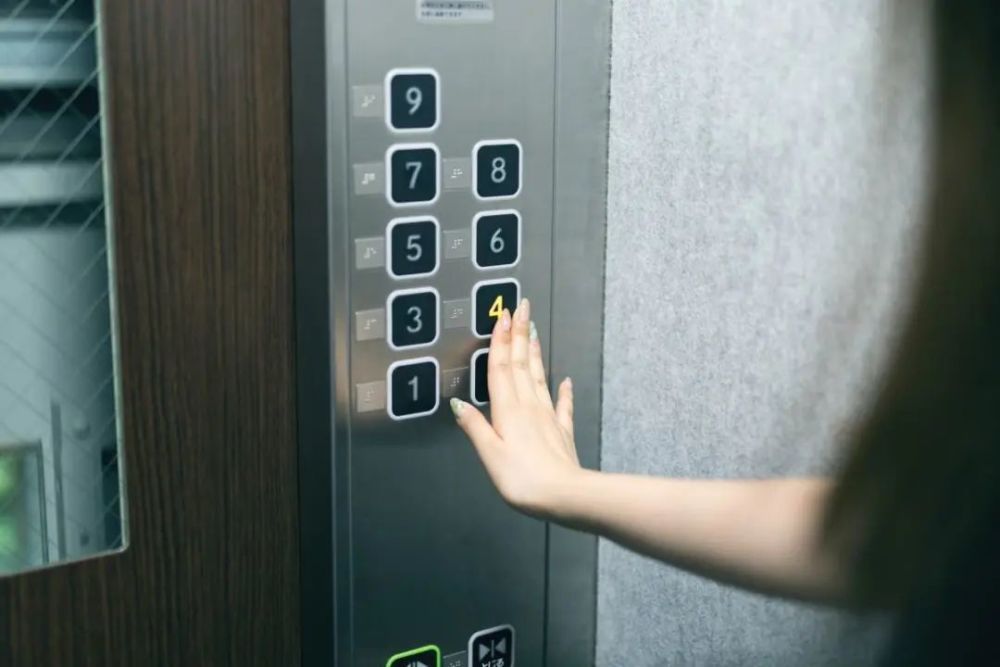 廣東發(fā)節(jié)電倡議書：辦公場(chǎng)所3層樓及以下停用電梯