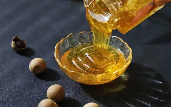 龍眼蜜和荔枝蜜哪個好？有什么區別？哪個好喝？（附蜂蜜選擇方法）