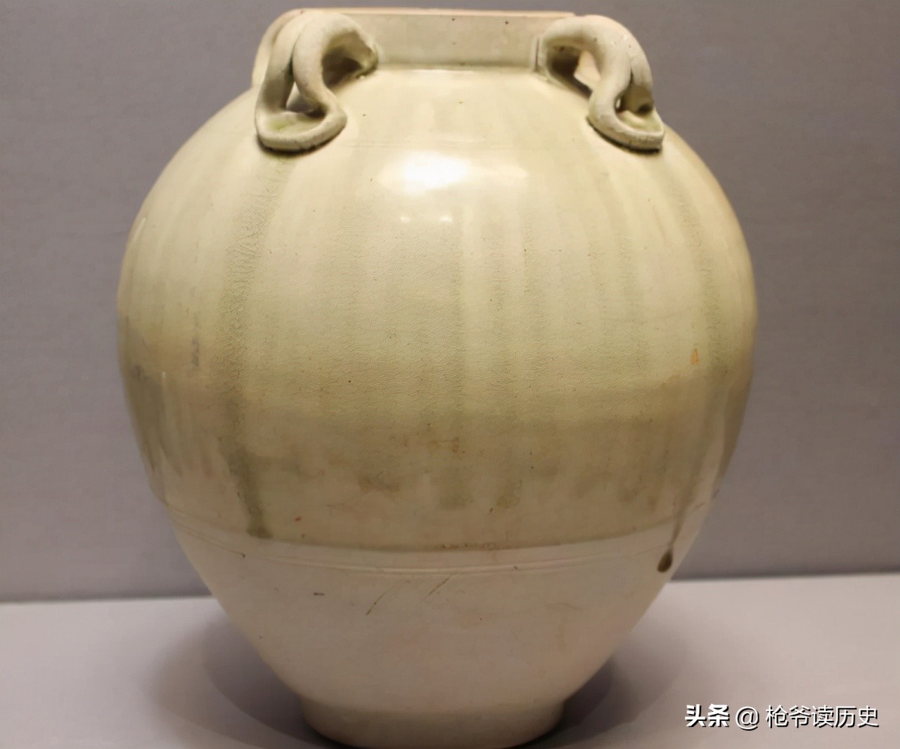 中國最早的瓷器出現在什么時代？是如何發展的？